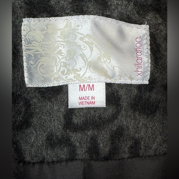 Women's XHILARATION Black Gray Animal Print/Fur Collar Coat Size Medium - Picture 4 of 8